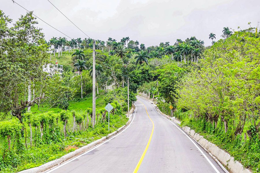República Dominicana: Abinader entrega 2 carreteras en Espaillat y Puerto Plata