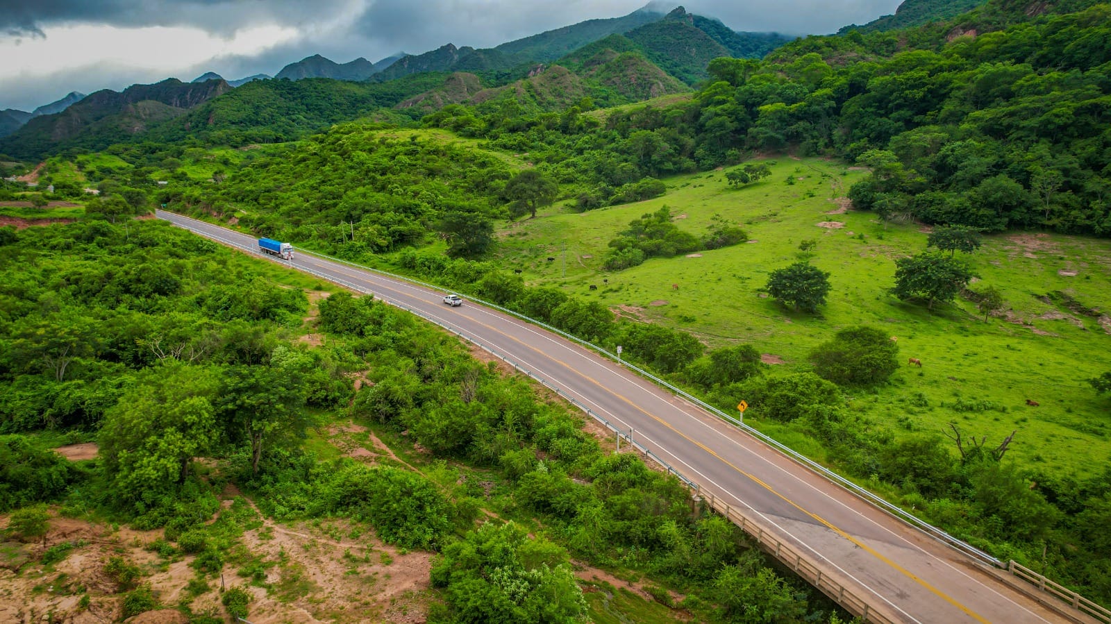 Gobierno de Bolivia ratifica construcción de dos proyectos viales en Tarija