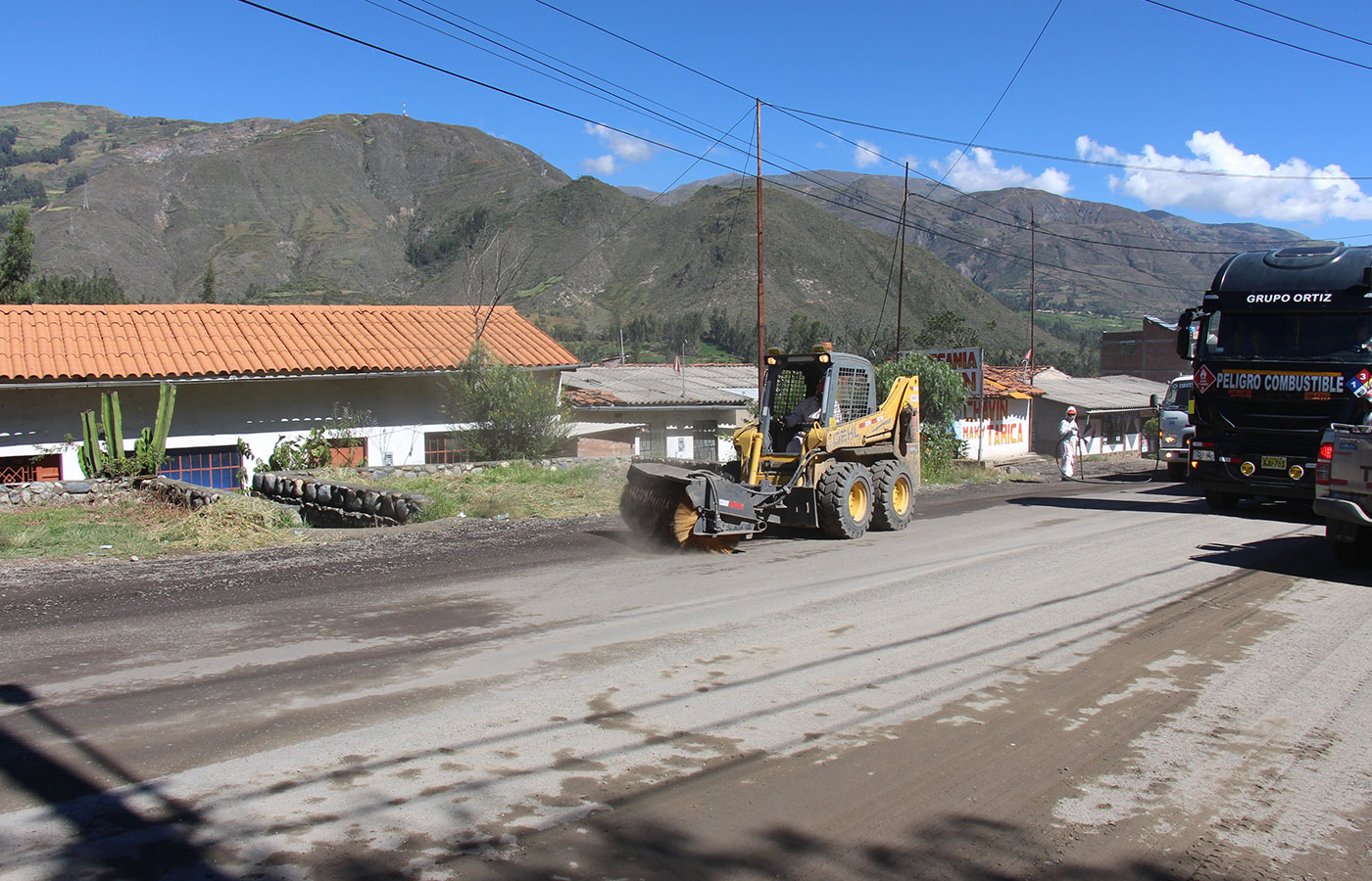 Perú suscribió el contrato para el mejoramiento de la carretera Conococha–Huaraz 