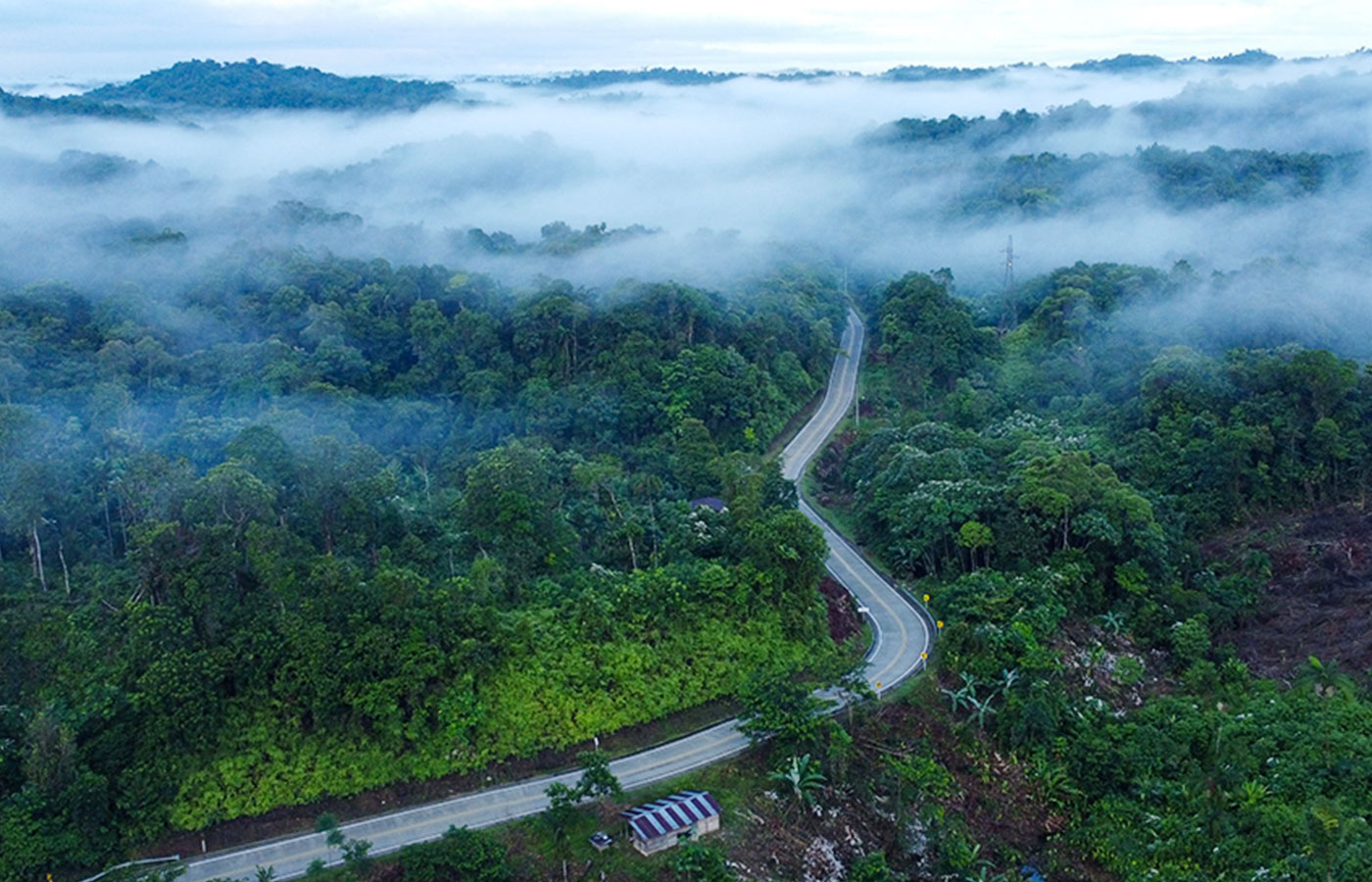 Colombia busca mejorar los corredores que conectan el Chocó con Medellín y Pereira