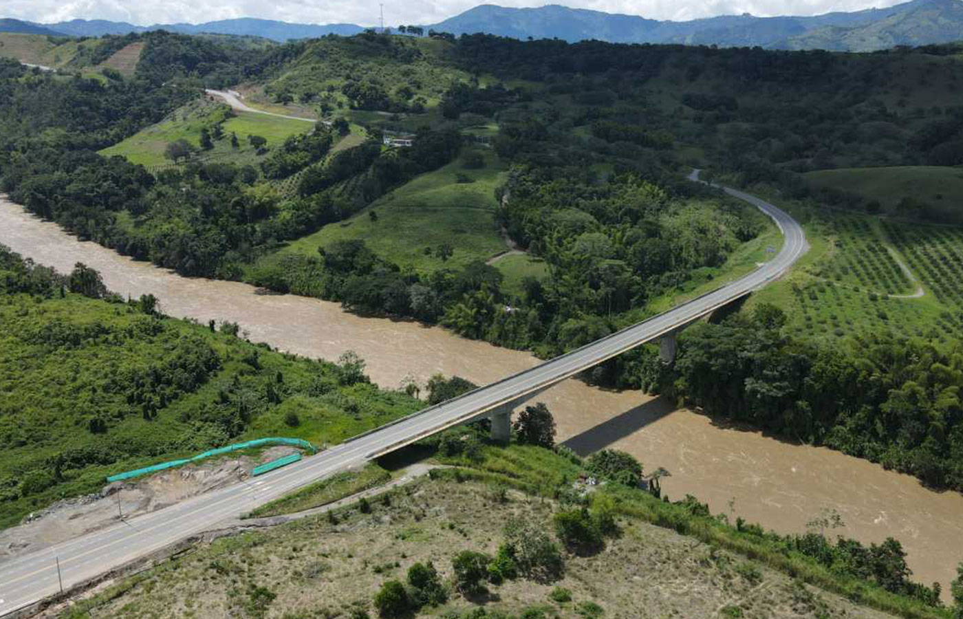 Colombia: Grupo brasileño se quedó con la megavía Pacífico 3