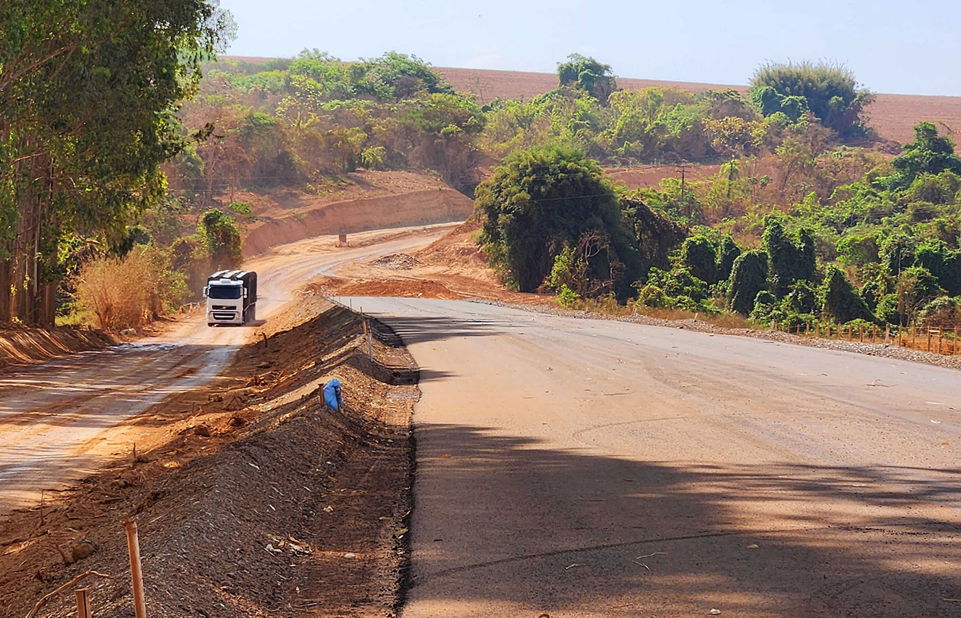 Brasil: Avanzan las obras de la MG-060, entre Papagaios y Pompéu