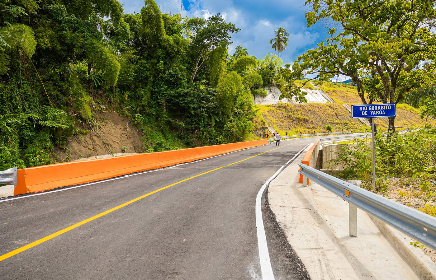 República Dominicana inaugura la carretera Gurabito de Yaroa