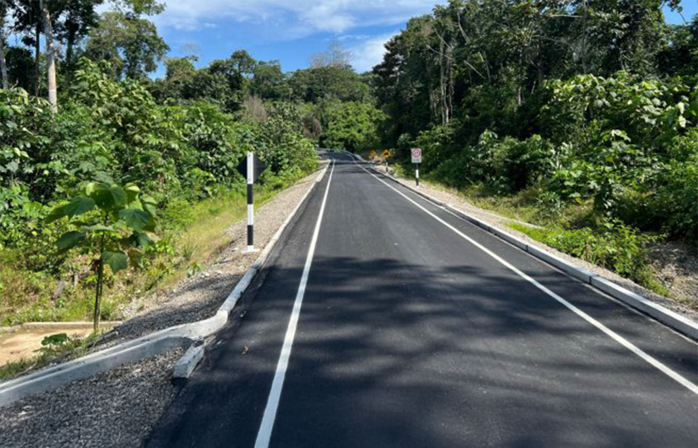 Perú: Finaliza construcción de la carretera Saramiza-Borja en Loreto