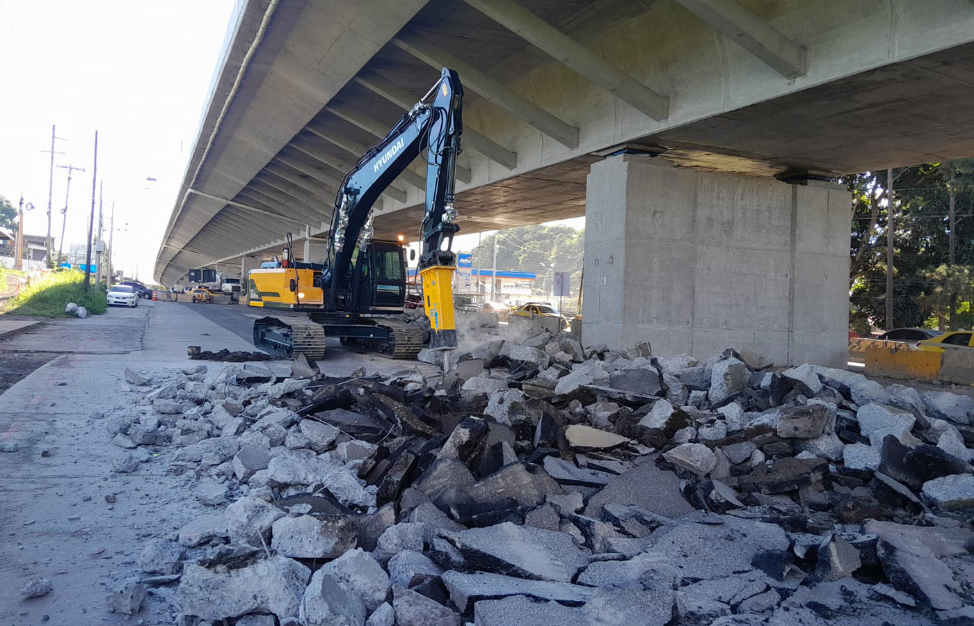 Panamá inicia la rehabilitación de la vía debajo el viaducto del Corredor de Las Playas