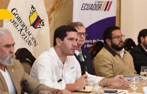 Ecuador destina USD 150 millones para vialidad en Azuay
